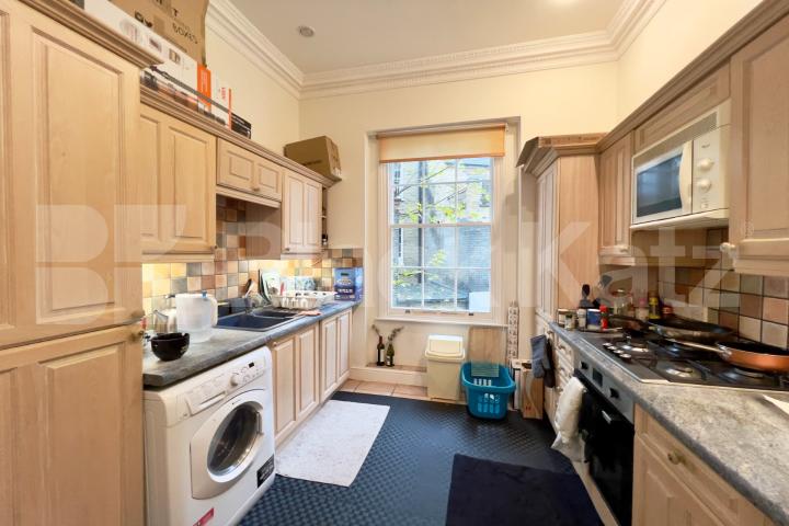 Unique, spacious one bedroom flat in the heart of Pimlico Tachbrook Street, Pimlico